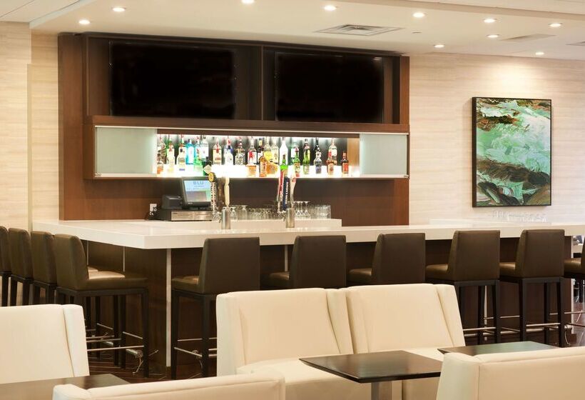 ホテル Embassy Suites By Hilton Cincinnati Northeast Blue Ash