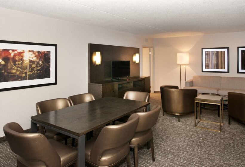ホテル Embassy Suites By Hilton Cincinnati Northeast Blue Ash