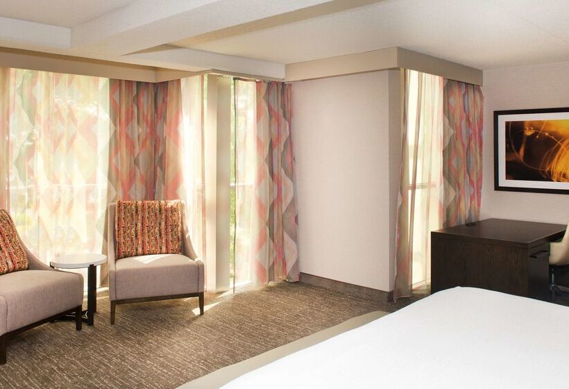 ホテル Embassy Suites By Hilton Cincinnati Northeast Blue Ash