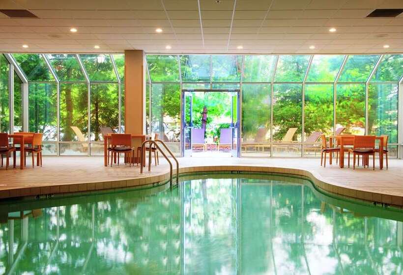 ホテル Embassy Suites By Hilton Cincinnati Northeast Blue Ash