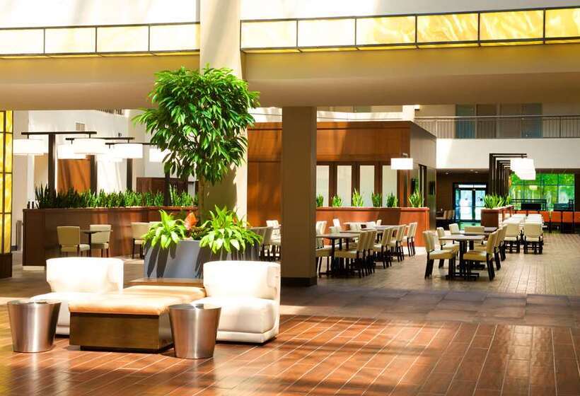ホテル Embassy Suites By Hilton Cincinnati Northeast Blue Ash