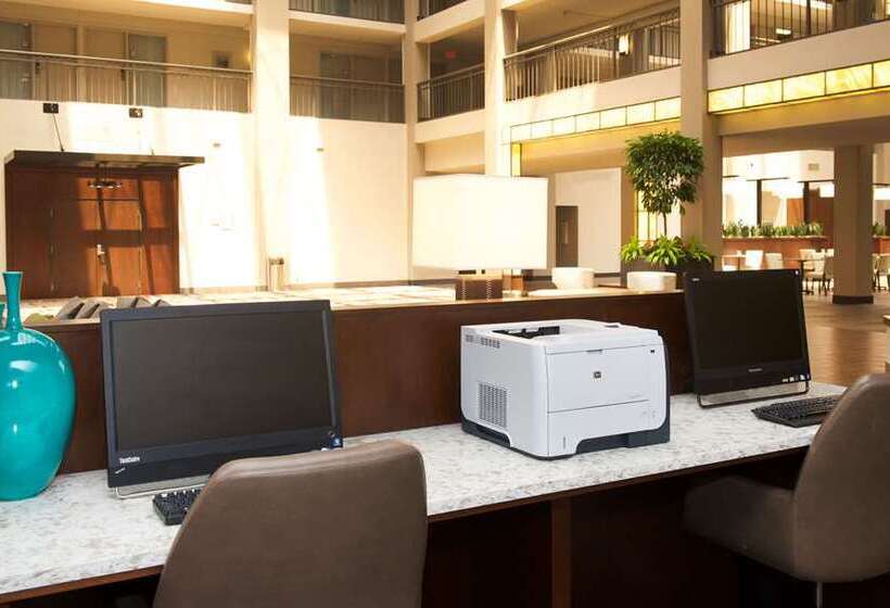 ホテル Embassy Suites By Hilton Cincinnati Northeast Blue Ash