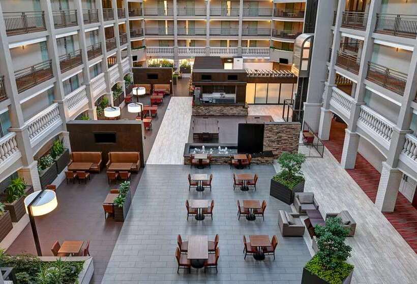 Отель Embassy Suites By Hilton Colorado Springs