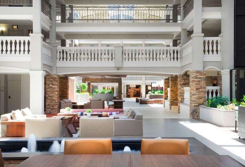 Отель Embassy Suites By Hilton Colorado Springs