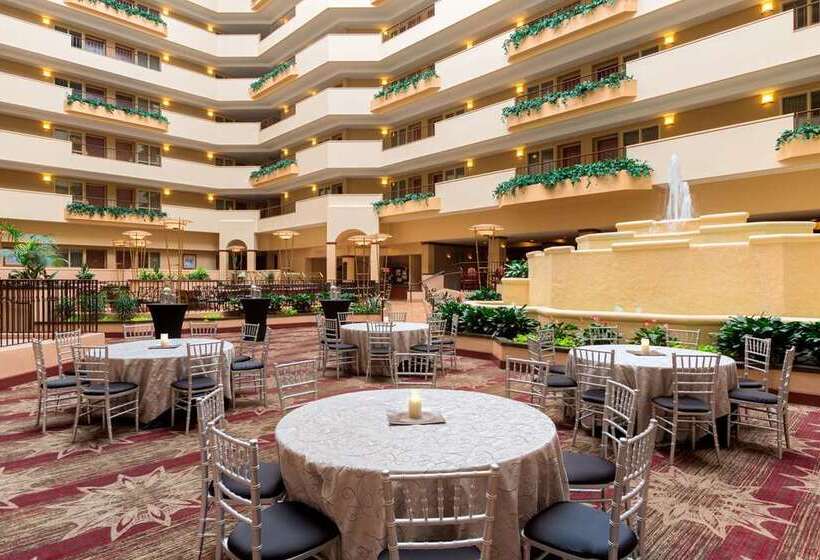 ホテル Embassy Suites By Hilton Columbia Greystone