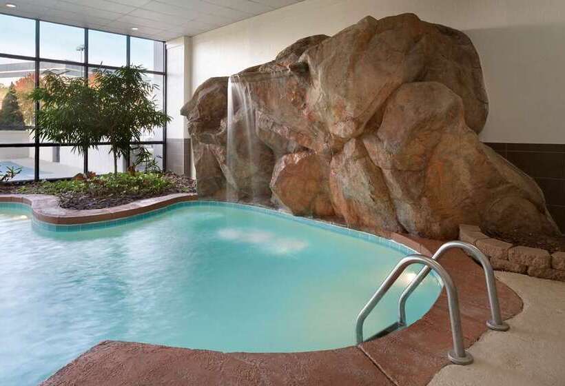 בית מלון כפרי Embassy Suites By Hilton Columbus