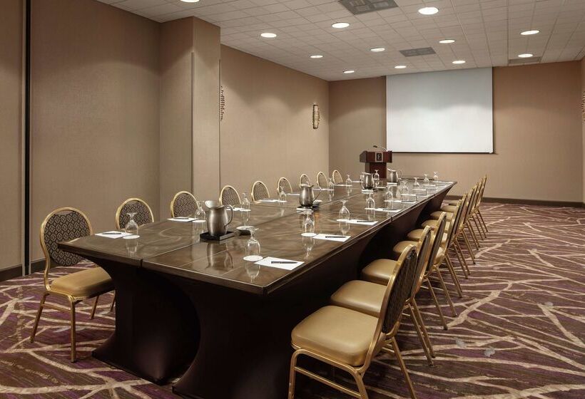 호텔 Embassy Suites By Hilton Crystal City National Airport