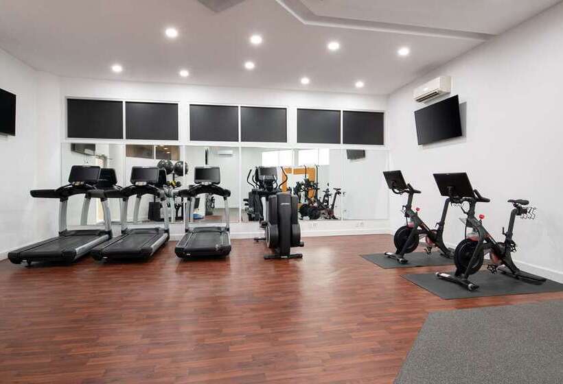 호텔 Embassy Suites By Hilton Crystal City National Airport