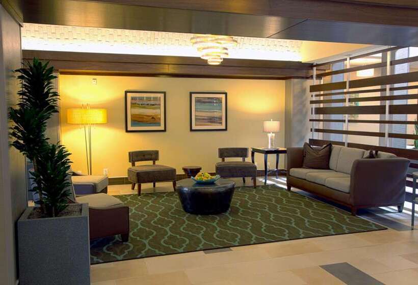 בית מלון כפרי Embassy Suites By Hilton Dallas Market Center