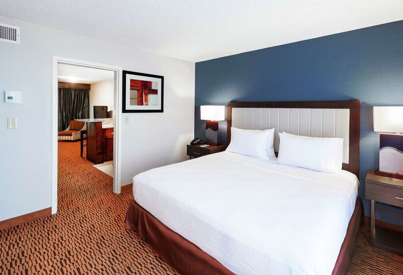 فندق Embassy Suites By Hilton Dallas Market Center