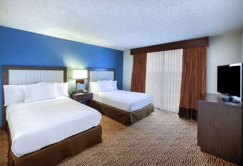 فندق Embassy Suites By Hilton Dallas Market Center