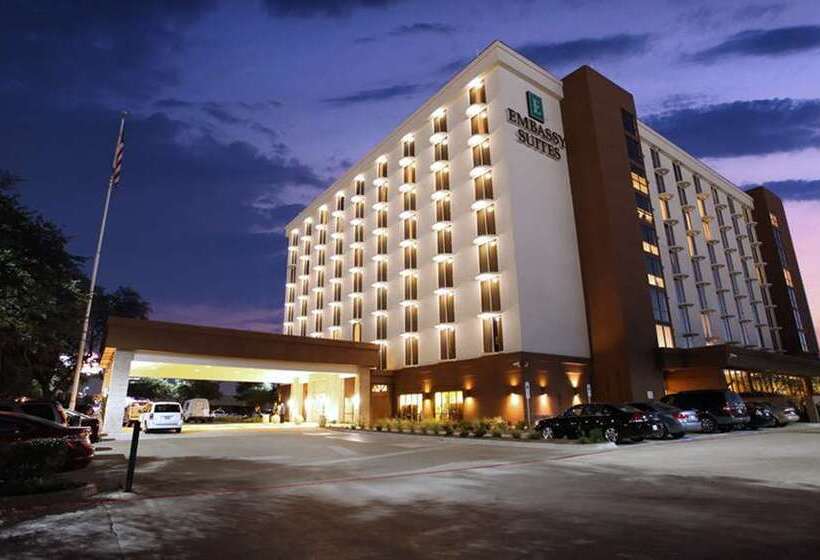 فندق Embassy Suites By Hilton Dallas Market Center