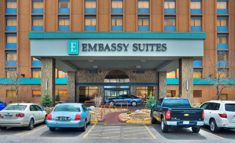 בית מלון כפרי Embassy Suites By Hilton Denver Central Park