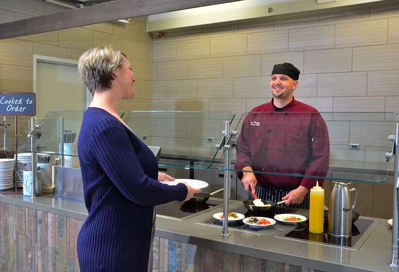 בית מלון כפרי Embassy Suites By Hilton Denver Central Park