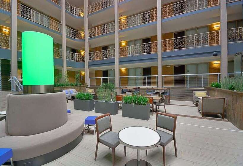 בית מלון כפרי Embassy Suites By Hilton Denver Central Park