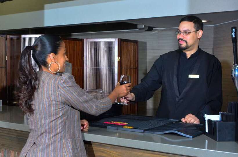 ホテル Embassy Suites By Hilton Denver Central Park