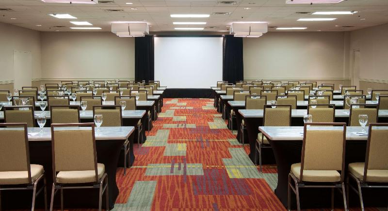 ホテル Embassy Suites By Hilton Denver Tech Center North