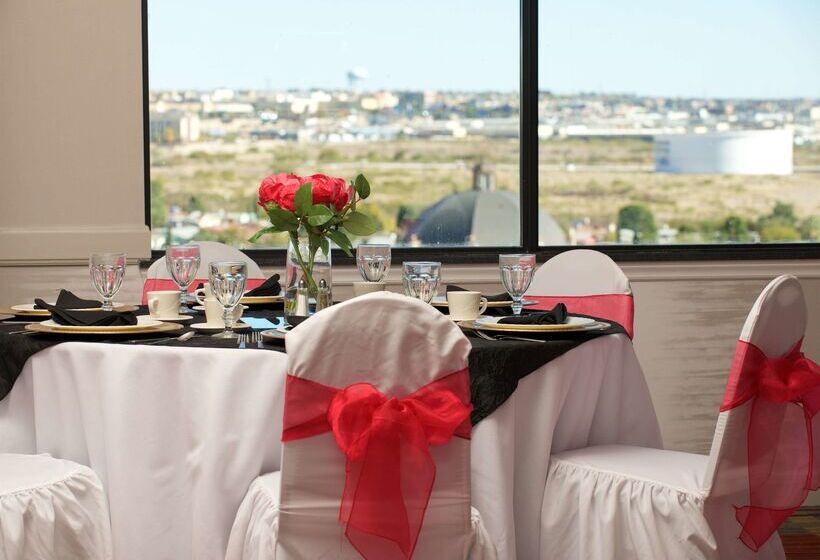 בית מלון כפרי Embassy Suites By Hilton El Paso
