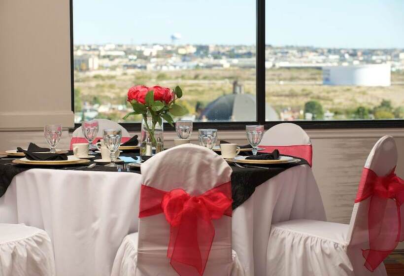 בית מלון כפרי Embassy Suites By Hilton El Paso