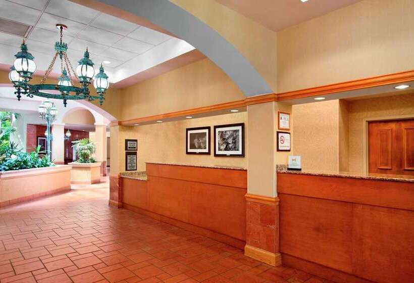 Отель Embassy Suites By Hilton Greensboro Airport