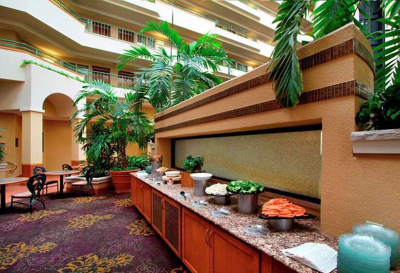 هتل Embassy Suites By Hilton Greensboro Airport