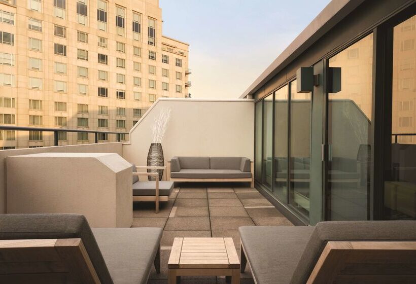 Отель Embassy Suites By Hilton Indianapolis Downtown