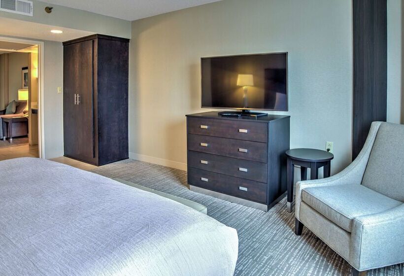 בית מלון כפרי Embassy Suites By Hilton Indianapolis North