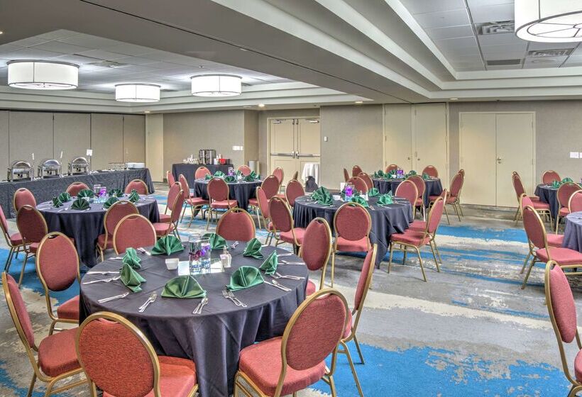 בית מלון כפרי Embassy Suites By Hilton Indianapolis North