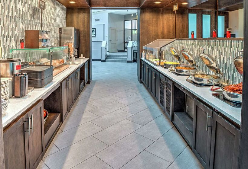 בית מלון כפרי Embassy Suites By Hilton Indianapolis North