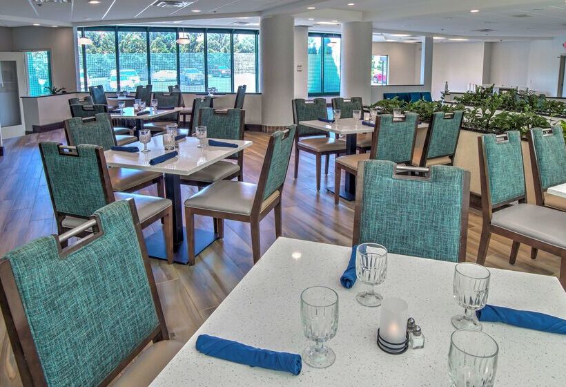 בית מלון כפרי Embassy Suites By Hilton Indianapolis North