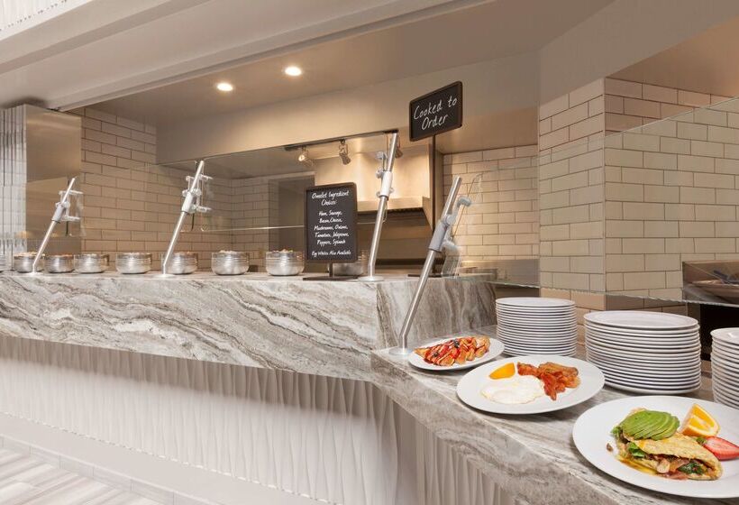 فندق Embassy Suites By Hilton Irvine Orange County Airport