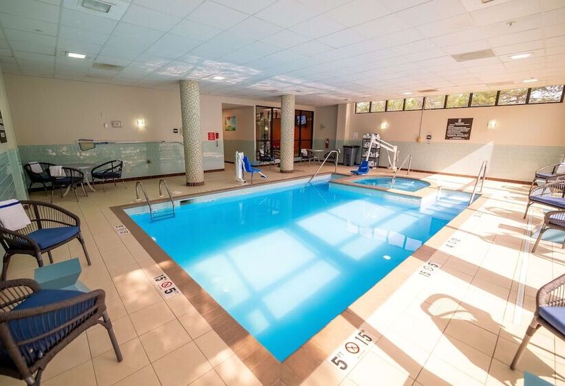 Отель Embassy Suites By Hilton Kansas City Overland Park