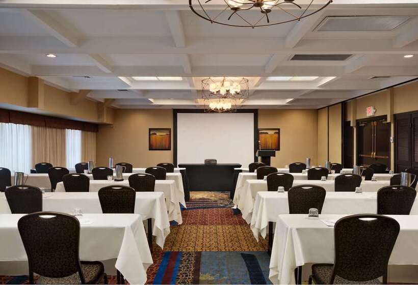 בית מלון כפרי Embassy Suites By Hilton Kansas City Plaza