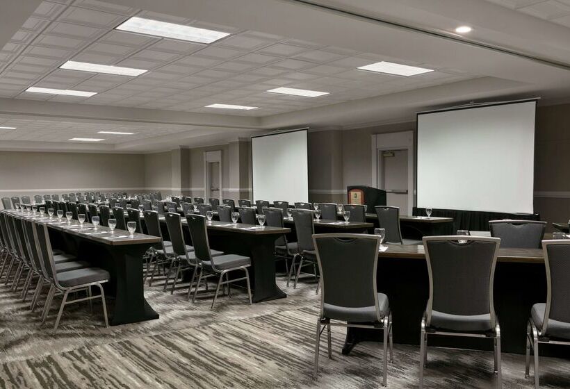 בית מלון כפרי Embassy Suites By Hilton Los Angeles Downey