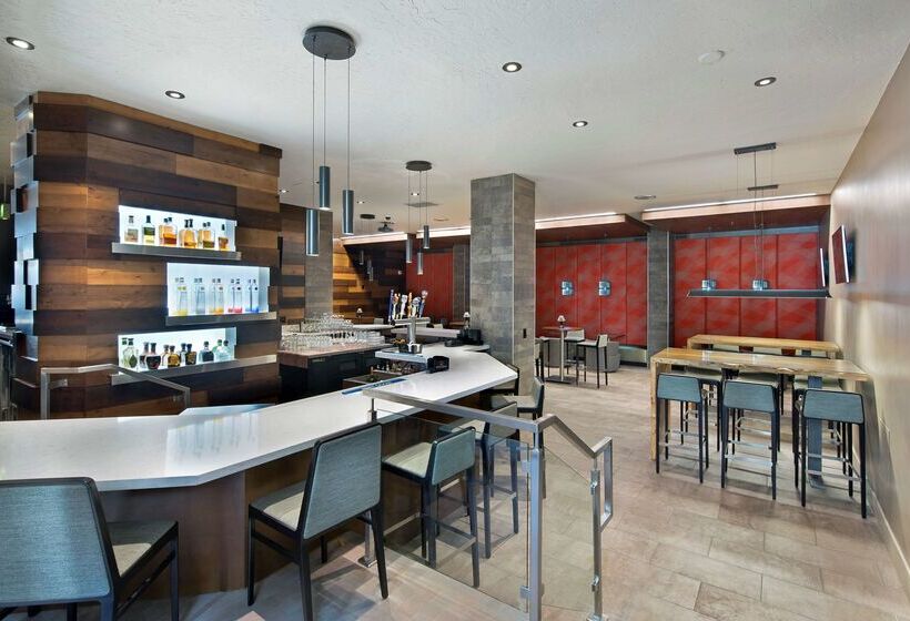 בית מלון כפרי Embassy Suites By Hilton Los Angeles Downey