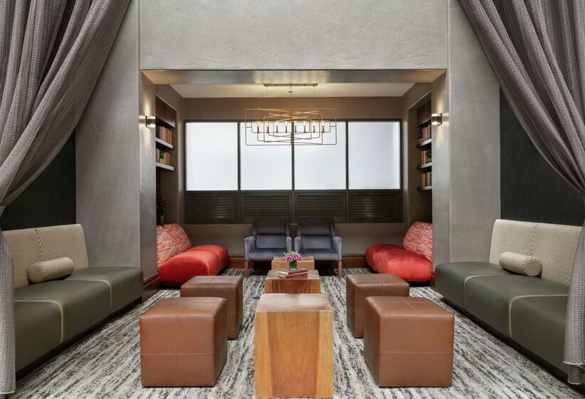 בית מלון כפרי Embassy Suites By Hilton Los Angeles Downey