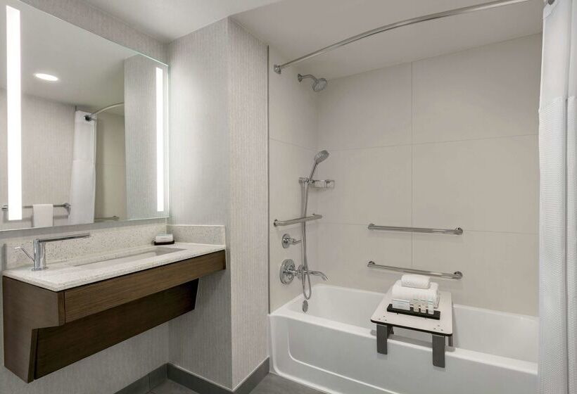 בית מלון כפרי Embassy Suites By Hilton Los Angeles Downey
