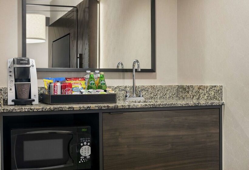 בית מלון כפרי Embassy Suites By Hilton Los Angeles Downey