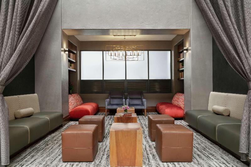 בית מלון כפרי Embassy Suites By Hilton Los Angeles Downey