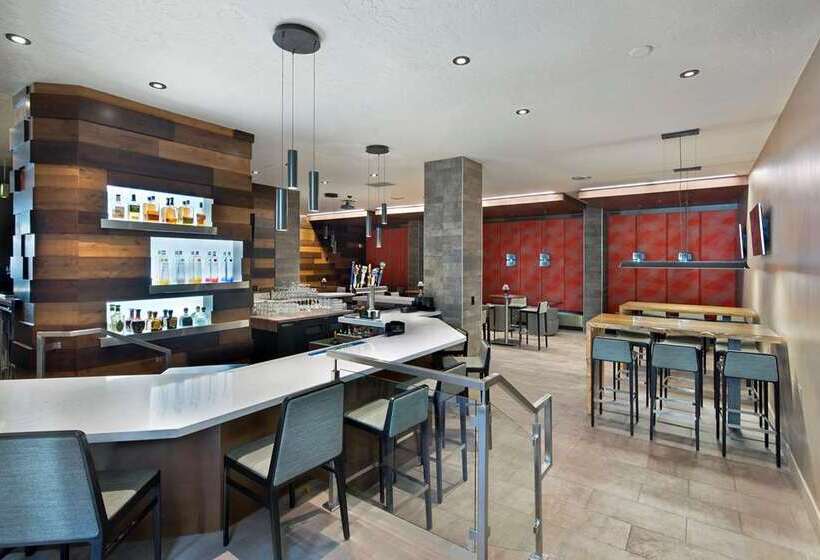 בית מלון כפרי Embassy Suites By Hilton Los Angeles Downey