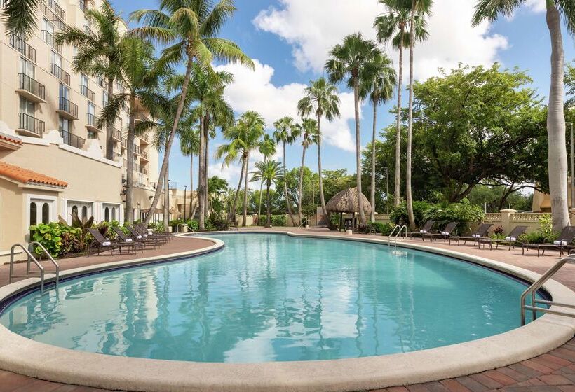 فندق Embassy Suites By Hilton Miami International Airport