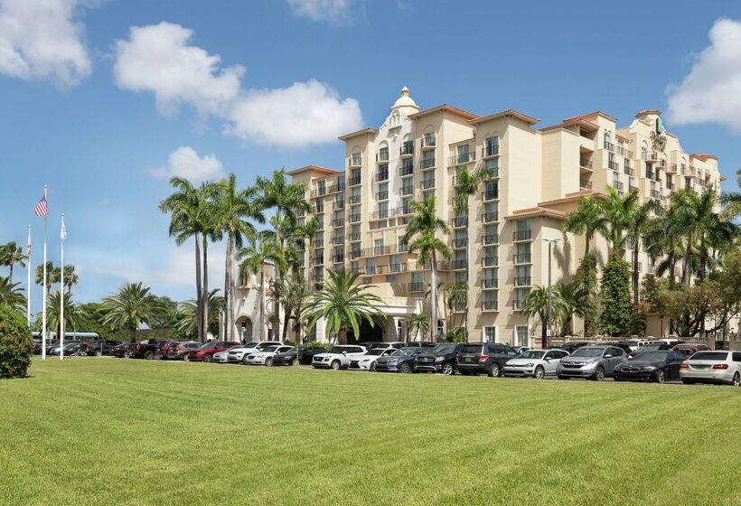 فندق Embassy Suites By Hilton Miami International Airport