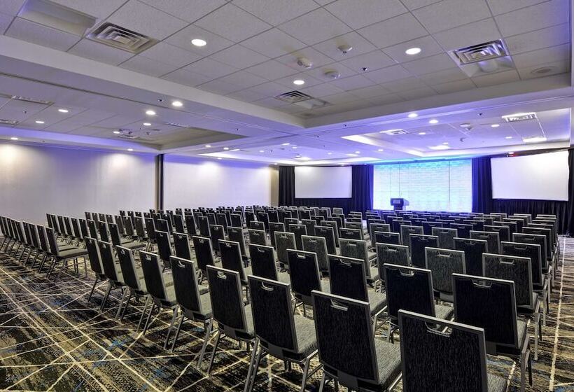 فندق Embassy Suites By Hilton Miami International Airport