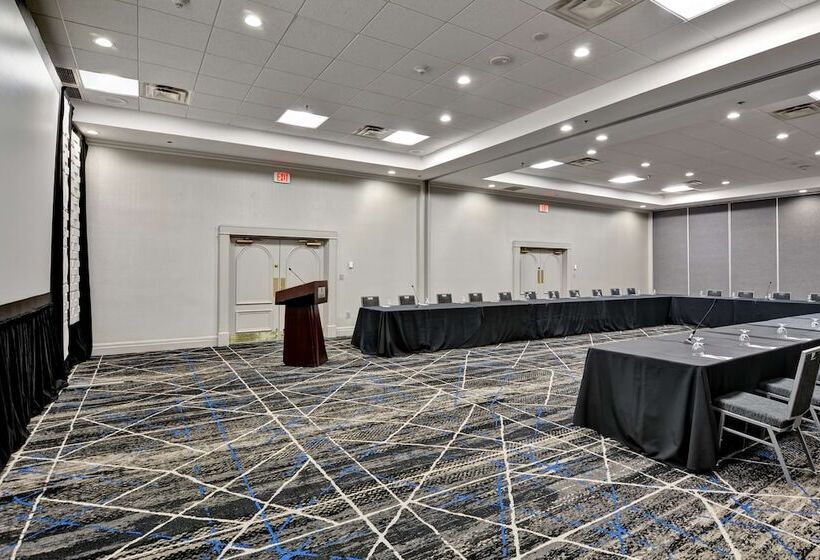 فندق Embassy Suites By Hilton Miami International Airport