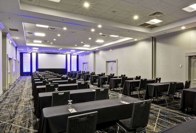 فندق Embassy Suites By Hilton Miami International Airport