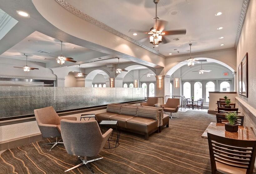 فندق Embassy Suites By Hilton Miami International Airport