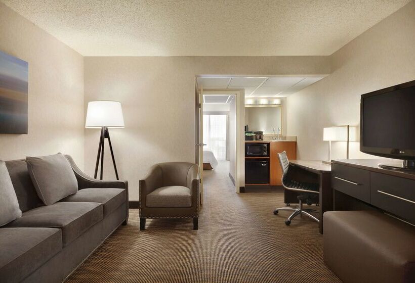فندق Embassy Suites By Hilton Oklahoma City Will Rogers Airport