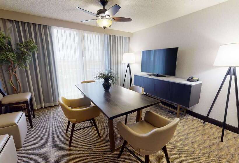 فندق Embassy Suites By Hilton Oklahoma City Will Rogers Airport