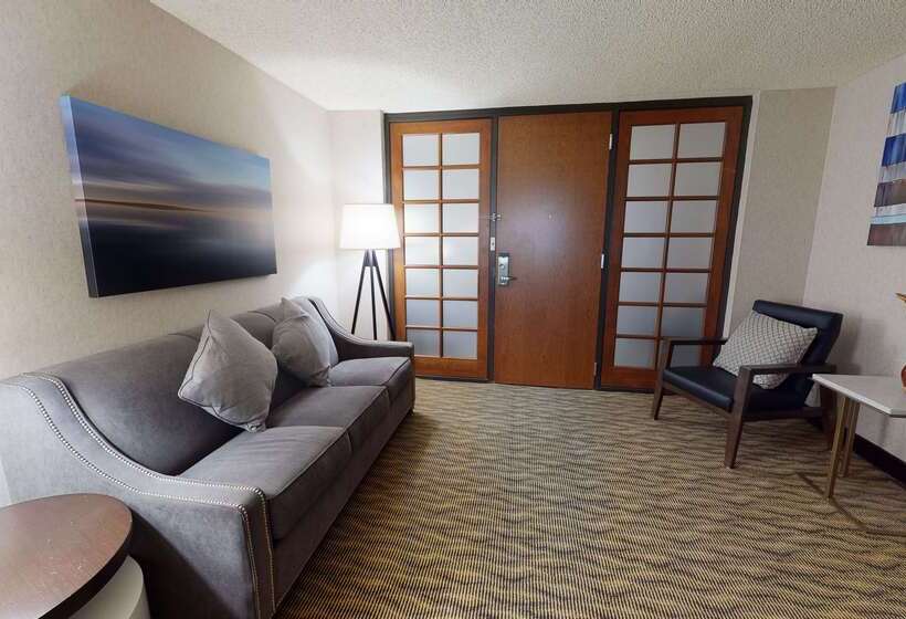 فندق Embassy Suites By Hilton Oklahoma City Will Rogers Airport
