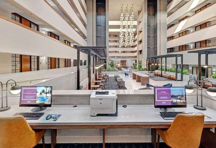 فندق Embassy Suites By Hilton Oklahoma City Will Rogers Airport
